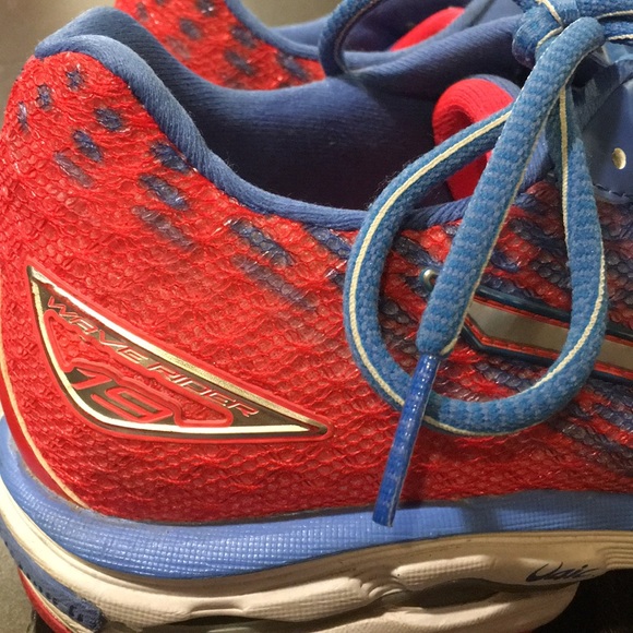 Mizuno Wave Rider 19 Sneakers - Picture 5 of 7